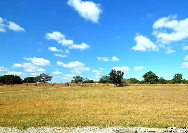 936 Saddle Club Dr Kerrville, TX 78028